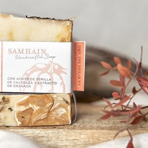 Jabón cortado artesanal vegano de aceite de semilla de calabaza y extracto de granada Samhain