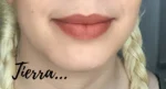 Labios pintados, pintalabios artesanal vegano color tierra